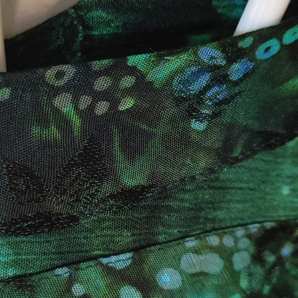 Soft Surroundings sleeveless tank w layered hem. Great shape - Picture 8 of 14